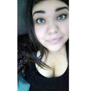 Meet your Posher, Annissa